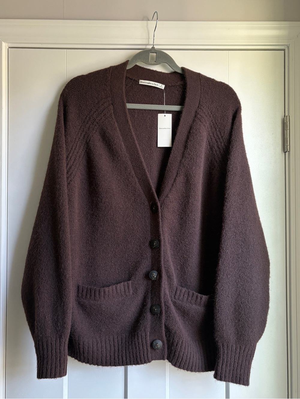 Abercrombie & Fitch Dad V Neck Cardigan - Picture 1 of 6